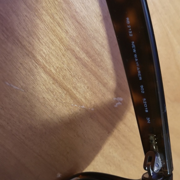 Authentic Ray-Ban 2132 like new with box. - Picture 7 of 8